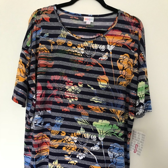 LuLaRoe Tops - S LuLaRoe Irma brand new